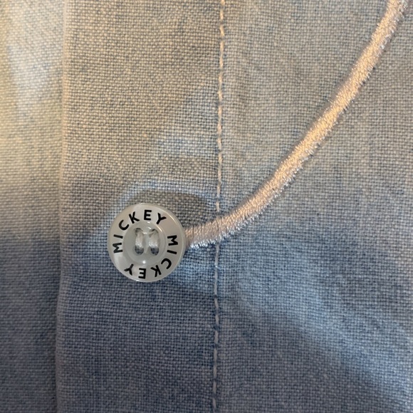 Disney Mickey unlimited jerry Leigh size m button down shirt light blue chambray - Picture 5 of 7